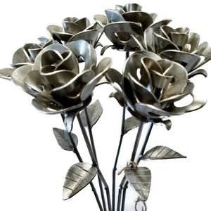 Welded Metal Art Steel Half Dozen Metal Roses